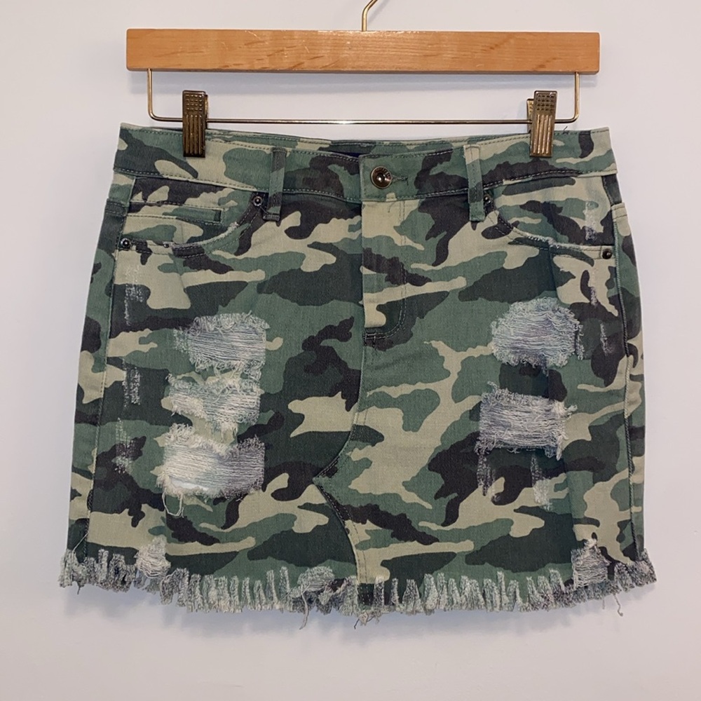 Tractr BLU Army Print Frayed Shorts